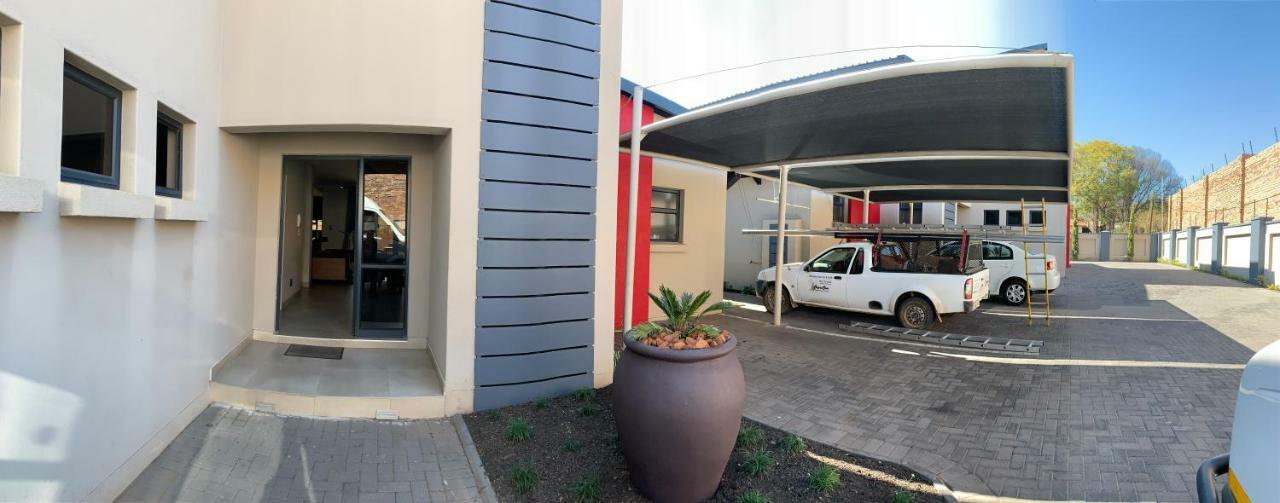 66 Dorp Street Apartment Polokwane Esterno foto