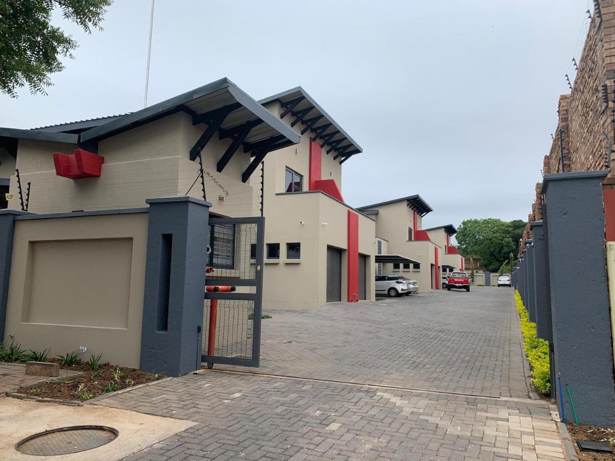 66 Dorp Street Apartment Polokwane Esterno foto